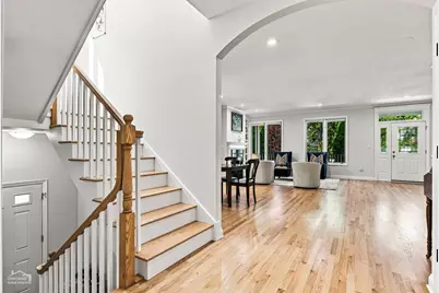 3423 N Albany Avenue, Chicago, IL 60618 - Photo 11