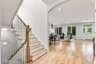3423 N Albany Ave, Chicago, IL 60618 - Photo 11