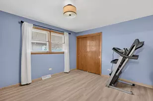 7001 W 81st St, Burbank, IL 60459 - Photo 17