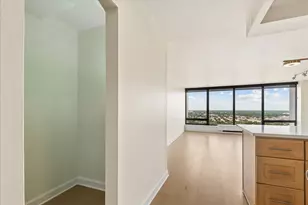 5445 N Sheridan Rd, Chicago, IL 60640 - Photo 13