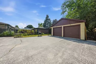17946 Hickory St, Lansing, IL 60438 - Photo 31