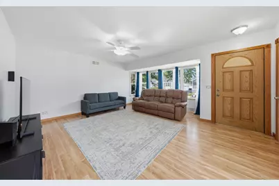 17946 Hickory Street, Lansing, IL 60438 - Photo 5