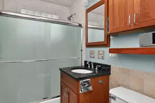 964 S 3rd Ave, Des Plaines, IL 60016 - Photo 9