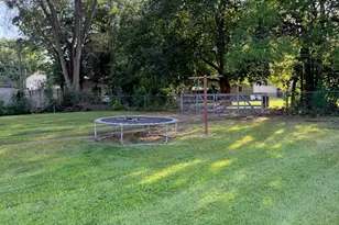 2010 Latham St, Rockford, IL 61103 - Photo 5