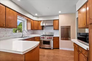 6618 N Lightfoot Ave, Chicago, IL 60646 - Photo 15