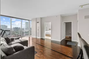 1901 S Calumet Ave, Chicago, IL 60616 - Photo 9