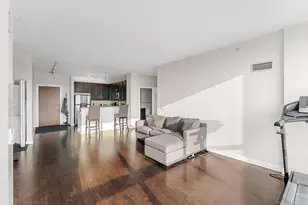 1901 S Calumet Ave, Chicago, IL 60616 - Photo 11