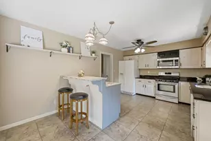 4 Timberlane Dr, Geneseo, IL 61254 - Photo 9