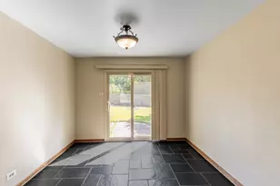 27 Pleasant Ave, Highwood, IL 60040 - Photo 5