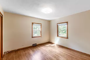 27 Pleasant Ave, Highwood, IL 60040 - Photo 11