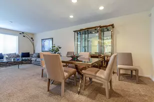 351 Town Pl Cir, Buffalo Grove, IL 60089 - Photo 3