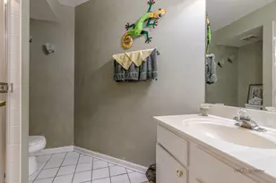 351 Town Pl Cir, Buffalo Grove, IL 60089 - Photo 23