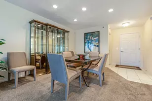 351 Town Pl Cir, Buffalo Grove, IL 60089 - Photo 5