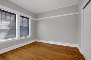 1239 W Greenleaf Ave, Chicago, IL 60626 - Photo 13