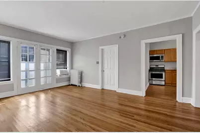 1239 W Greenleaf Avenue #3S, Chicago, IL 60626 - Photo 3