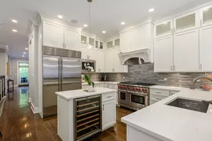2729 N Southport Ave, Chicago, IL 60614 - Photo 7