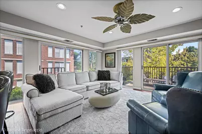 412 Kelburn Road #212, Deerfield, IL 60015 - Photo 3