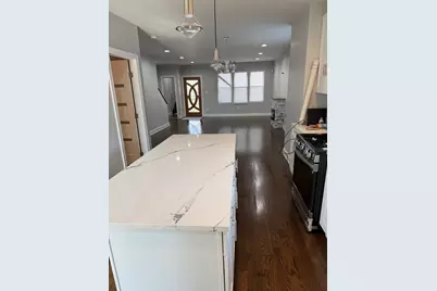 7846 S Saint Lawrence Avenue, Chicago, IL 60619 - Photo 5