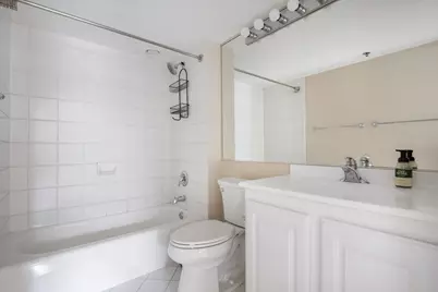 345 N Lasalle Boulevard #2608, Chicago, IL 60610 - Photo 9