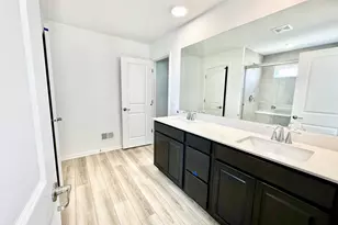 702 W Pt Wy, Oswego, IL 60543 - Photo 25