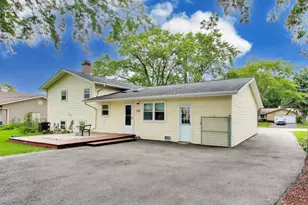 2805 Kincaid Dr, Woodridge, IL 60517 - Photo 29