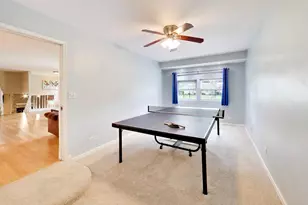 2805 Kincaid Dr, Woodridge, IL 60517 - Photo 13
