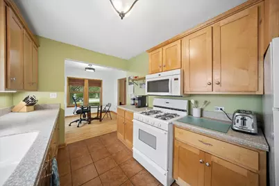 2158 Elmira Avenue, Des Plaines, IL 60018 - Photo 5