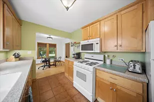 2158 Elmira Ave, Des Plaines, IL 60018 - Photo 5