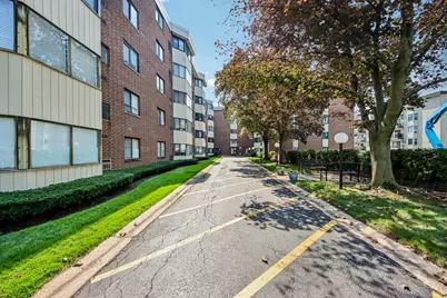 5500 Lincoln Avenue #507W, Morton Grove, IL 60053 - Photo 5
