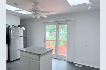 420 Camden Avenue, Romeoville, IL 60446 - Photo 3