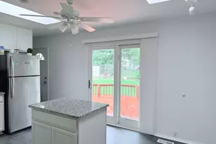 420 Camden Ave, Romeoville, IL 60446 - Photo 3