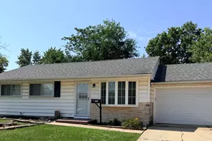 420 Camden Ave, Romeoville, IL 60446 - Photo 1