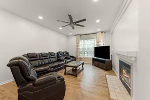 2641 N Greenwood Ave, Arlington Heights, IL 60004 - Photo 7