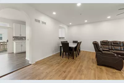 2641 N Greenwood Avenue, Arlington Heights, IL 60004 - Photo 9