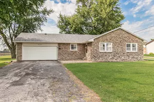 201 W Elk St, Odell, IL 60460 - Photo 1