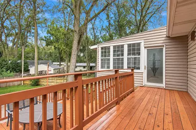 1011 Washington Avenue, Wauconda, IL 60084 - Photo 33