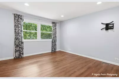 1011 Washington Avenue, Wauconda, IL 60084 - Photo 5