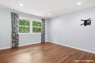 1011 Washington Ave, Wauconda, IL 60084 - Photo 5