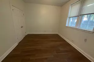 2000 W Jarvis Ave, Chicago, IL 60645 - Photo 9