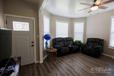 327 E Indiana Street, Momence, IL 60954 - Photo 9