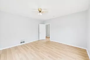 701 Montague St, Rockford, IL 61102 - Photo 11