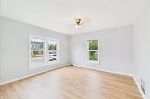 701 Montague St, Rockford, IL 61102 - Photo 9