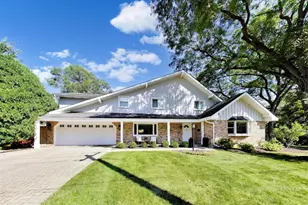 101 N Clay St, Hinsdale, IL 60521 - Photo 1