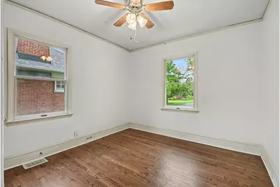 550 S Oakland Avenue, Villa Park, IL 60181 - Photo 13
