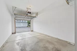 3133 Falling Waters Ln, Lindenhurst, IL 60046 - Photo 27