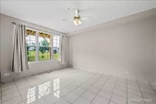 327 Gazebo Ln, Lombard, IL 60148 - Photo 13