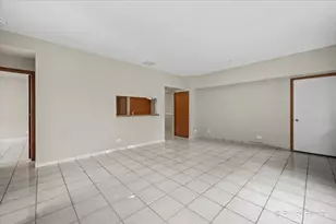 327 Gazebo Ln, Lombard, IL 60148 - Photo 7