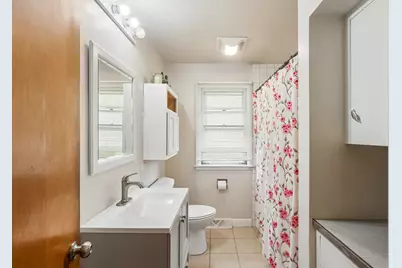 2135 Hawthorne Lane, Waukegan, IL 60087 - Photo 5