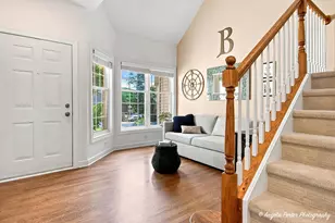 194 Red Top Dr, Libertyville, IL 60048 - Photo 3