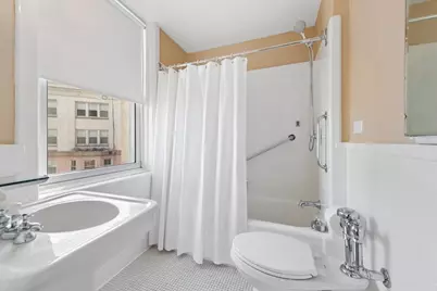 5555 N Sheridan Road #1811, Chicago, IL 60640 - Photo 15